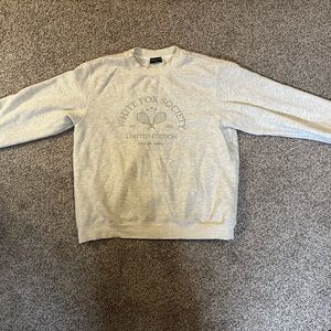 White fox boutique sweatshirt